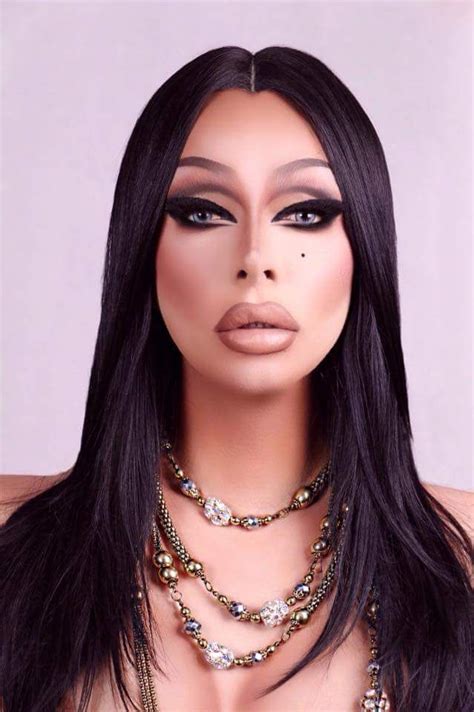 A fishy drag queen is a queen that looks like a biological woman — usually to the point of actually seeming drag queens are the most gorgeous, intelligent, beautiful humans i have ever encountered. Know-It-All About The Drag Queen Makeup! - I Knock Fashion