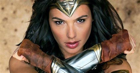 latest wonder woman 1984 set photos link to real life smithsonian event movie trailers blaze