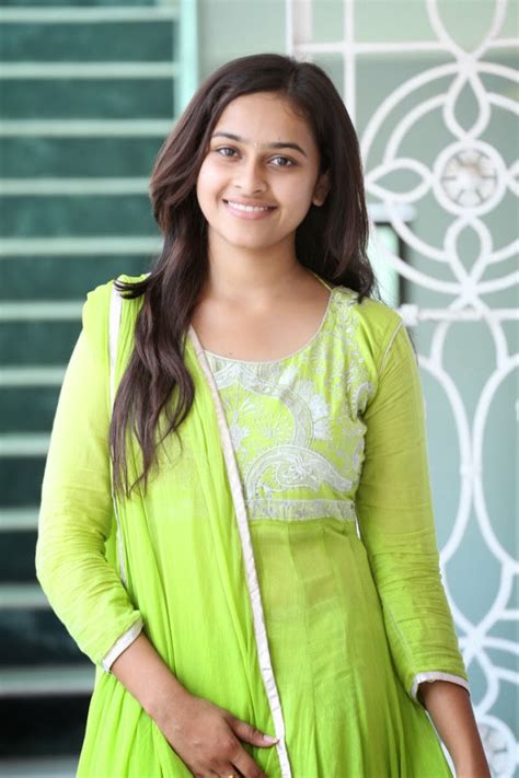 Indian Actress Sri Divya Fuck Nude Gallery