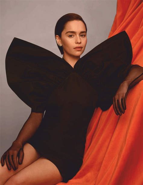 Emilia Clarke Sexy For Vogue Photos The Fappening