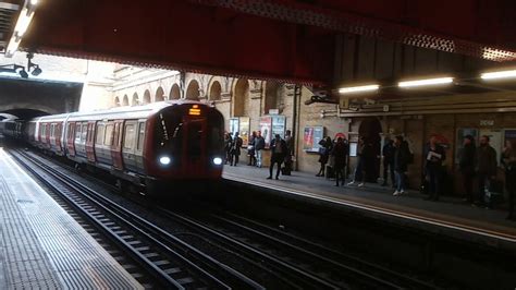 Tube Tube Arrives At London Paddington Underground Station Youtube