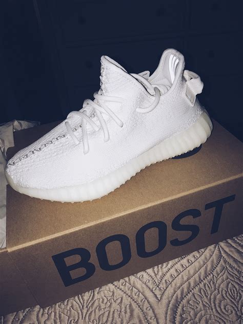 Yeezy Boost 350 Triple White Yeezy Adidas Yeezy Boost Adidas Sneakers