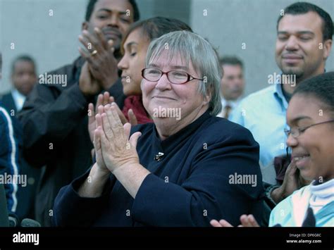 Oct 16 2006 Manhattan Ny Usa Human Rights Attorney Lynne Stewart Is Sentenced To 28 Months