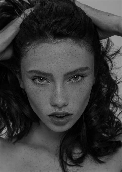 Portraits Of Daria On Behance Portrait Photoshop Face Portrait