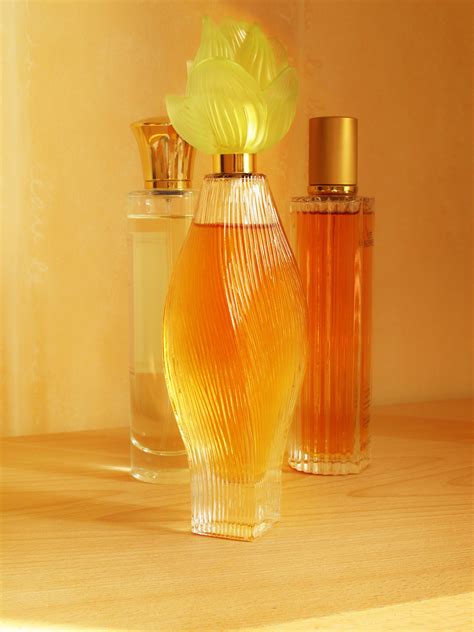640x960 Wallpaper Clear Glass Perfume Bottle Peakpx