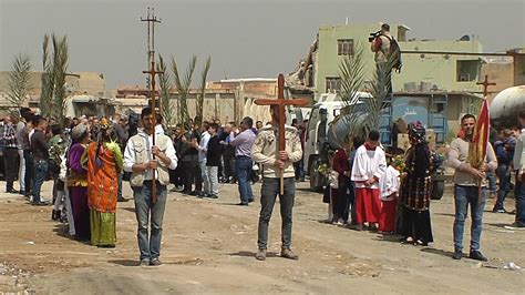 Iraqi Christians Endure Amid Fighting Persecution