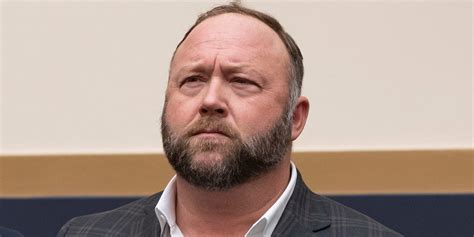 Alex Jones Says Hes Done Saying Sorry For Sandy Hook Misinformation