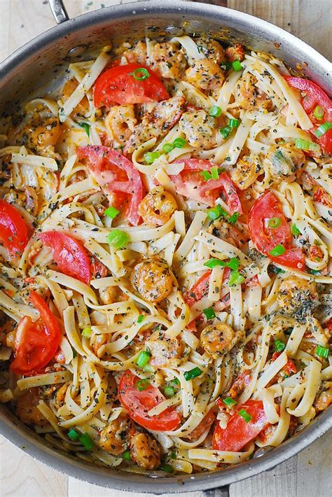 Return chicken mixture to frypan, add red pepper strips, horseradish, tomato sauce and 1/2 cup parmesan cheese. Spicy Shrimp with Basil Tomato Pasta - Julia's Album