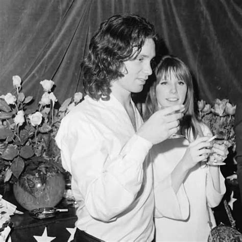 Some Rare Pictures Of Jim Morrison With Girlfriend Pamela Courson