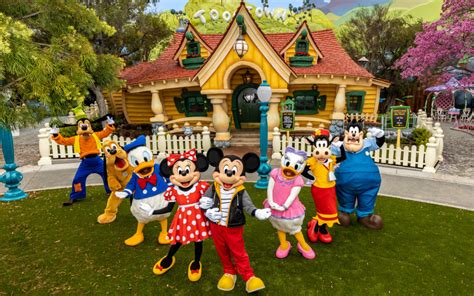 Disneyland Reopens Redesigned More Inclusive Toontown Parade
