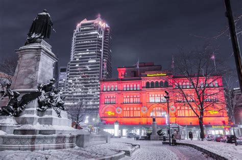 Building Canada Montreal Quebec Night Light Cities Monument