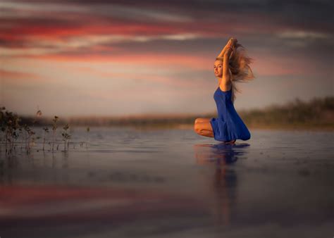 Wallpaper Sunlight Women Model Blonde Sunset Sea Water Blue Dress Brunette Looking At