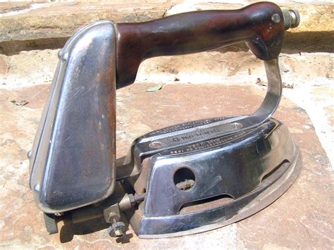 1930s Akron Lamp Company Diamond Brand Gas Clothes Pressing Iron