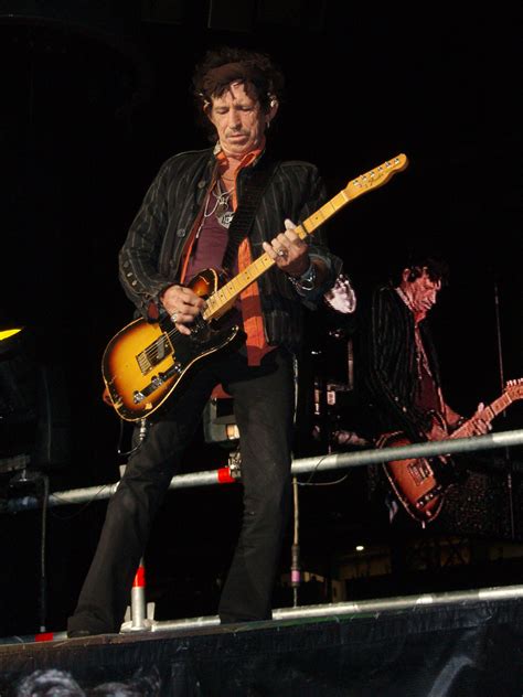 He's such an icon, and you know we were all excited, especially because we were in london filming. Кейт Ричардс (Keith Richards) | Гитаризм.RU