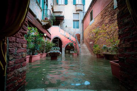 Photographer Documents Venices Worst Floods In More Than