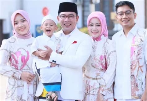 Cek Ridwan Kamil Adopsi Anak Siapa Ini Asal Usul Anak Angkat Ridwan