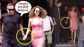 Kangana Ranaut Forces Boyfriend To Hold Her Hand In Front Of Media ...