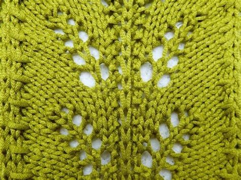 Deswegen habe ich schließlich eins selbstgemacht. Stricken mit eliZZZa * Strickmuster "Farnwedel" - YouTube