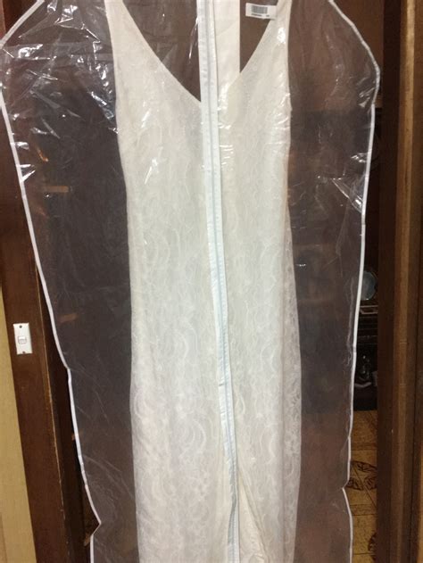 Exquisite wedding dresses from johanna johnson's 2011 bridal collection, templar, featuring sensuous silk dresses with stunning collar necklaces and hand beaded detailing. Johanna Johnson Isabella Second Hand Wedding Dress Save 90 ...