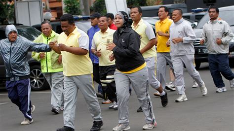 Overweight Police Officers In Indonesia Ordered To Exercise Fox News