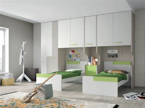 Larmadio è usato ma in buone condizioni e molto robusto. Cameretta a ponte 23 di Mistral scontata