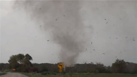 This Raw Footage Of Iowa Tornadoes Is Terrifying Abc7 Chicago