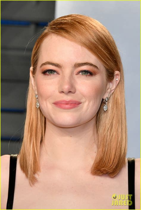 Emma Stone Wears A Short Dress At Vanity Fair Oscars Party Photo Emma Stone Pictures