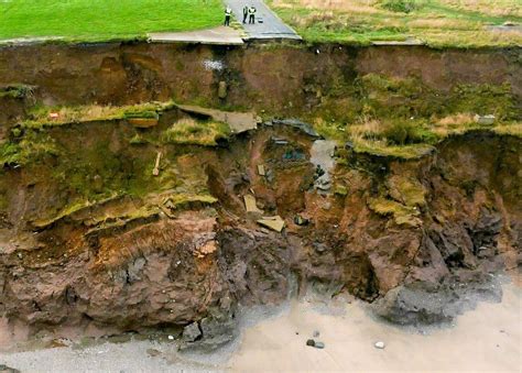 Holderness Coast Major Cliff Landslides Every Six Years Bbc News