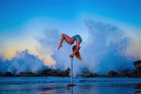 pin by mostafa khannous on sofie dossi in 2020 sofie dossi gymnastics photography dancer