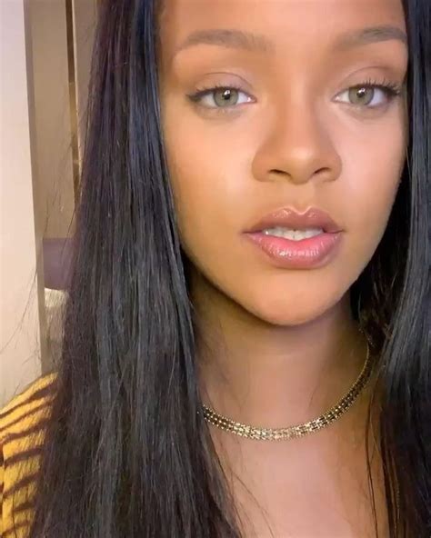 Pin By 𝖑𝖊𝖙𝖎𝖈𝖎𝖆 🦋 On Riri Rihanna Fenty Beauty Fenty Beauty Rihanna