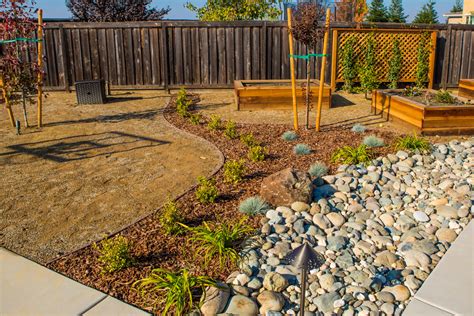 A dry spell wouldn't be much of a concern now with these trusty plants to choose from! Xeriscaping, Drought Proof Landscape Design Sacramento