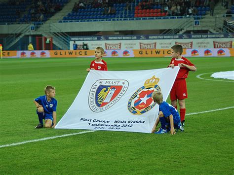 Piast gliwice live score (and video online live stream*), team roster with season schedule and results. Piast Gliwice - Wisla Krakow (7) - Piast Gliwice