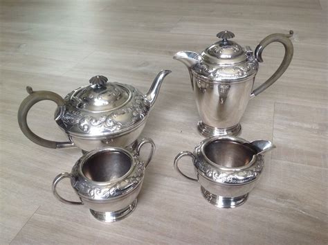 Beautiful Civic Sheffield Repousse Silver Plate 4 Piece Tea Set