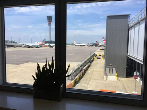 Review American Airlines Admirals Club London Heathrow Terminal 3