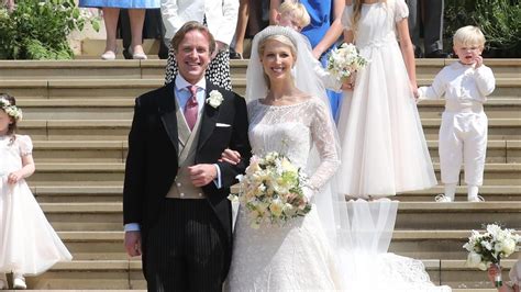 Prinz harry und meghan markle feiern grosse hochzeit des volkes. Prinz Harry ohne Meghan Meghan auf Windsor-Hochzeit ...