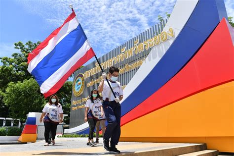 Official matichon tv ศิลปวัฒนธรรมเสวนา ประวัติศาสตร์ไทยในพงศาวดารพม่าโดย. ปรากฏการณ์วิ่งธงชาติไทยผืนประวัติศาสตร์