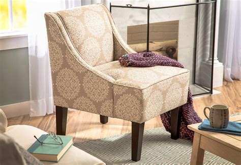 Accent Chairs Under %24200 