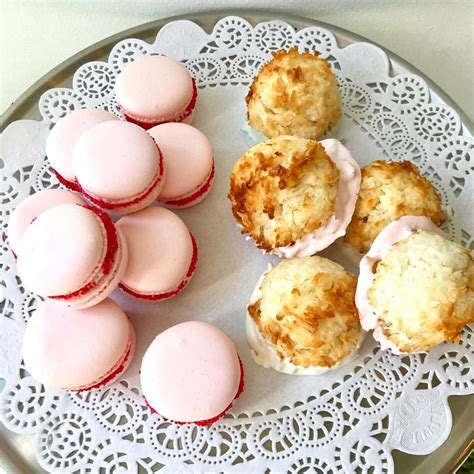 Today Is Nationalmacaroonday And We Are Celebrating With These Delicious White Chocolate