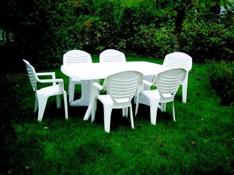 Ensemble table chaise jardin plastique  verandastyledevie.fr