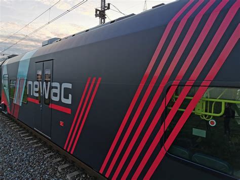 Pociąg Hybrydowy Newagu Zaprezentowany Na Trako 2019 Transport I