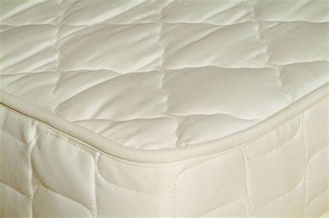 Poor quality coil mattresses will squeak with every tiny movement your baby makes. Crib Natural Mattress - Spring | Natural mattress ...