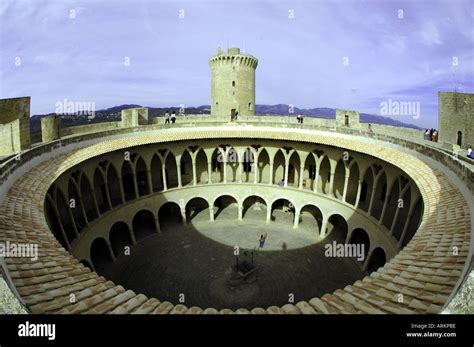 Circular Castle High Resolution Stock Photography And Images Alamy