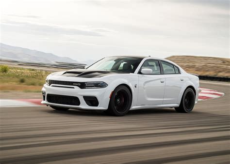 797 Hp Is Just One Of The 203 Mph Dodge Charger Hellcat Redeyes