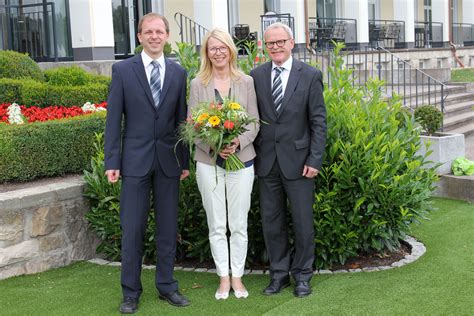 The business area of investment and financing for entrepreneurial investors was first established in 2016 and since the acquisition of the german bankhaus schilling & co in 2019, has been a fundamental part of the banking business, especially for high net worth individuals. Bank Schilling & Co Aktiengesellschaft - Nach knapp 25 ...