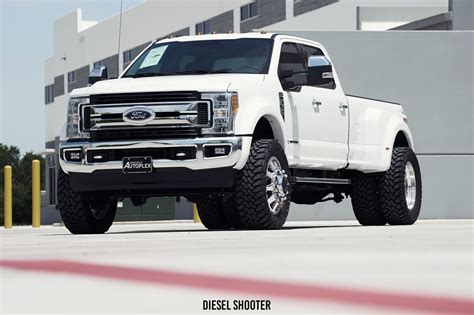 White Ford Super Duty F 450 Speaks Of Power — Gallery