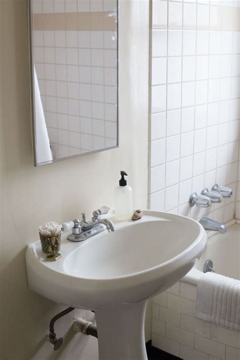 Check spelling or type a new query. Pedestal Sinks Pros, Cons | Apartment Therapy