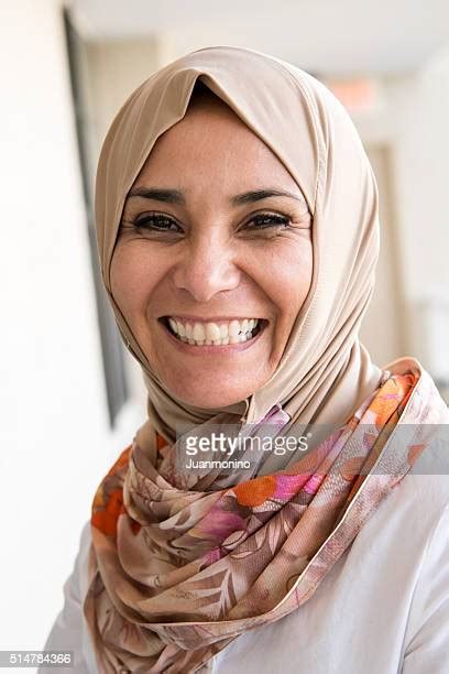 Al Amira Hijab Photos Et Images De Collection Getty Images