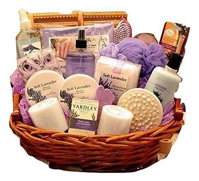 24 best mother's day at home ideas for lockdown 2021: 15+ Mother's Day Gift Baskets & Hampers 2017 | Modern ...
