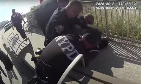 Nypd Officer Accused Of Using Chokehold Charged With Strangulation