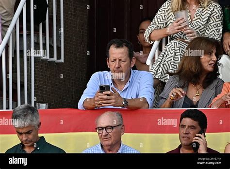 Familiar faces during the farewell bullfight of Julián López 'El Juli
